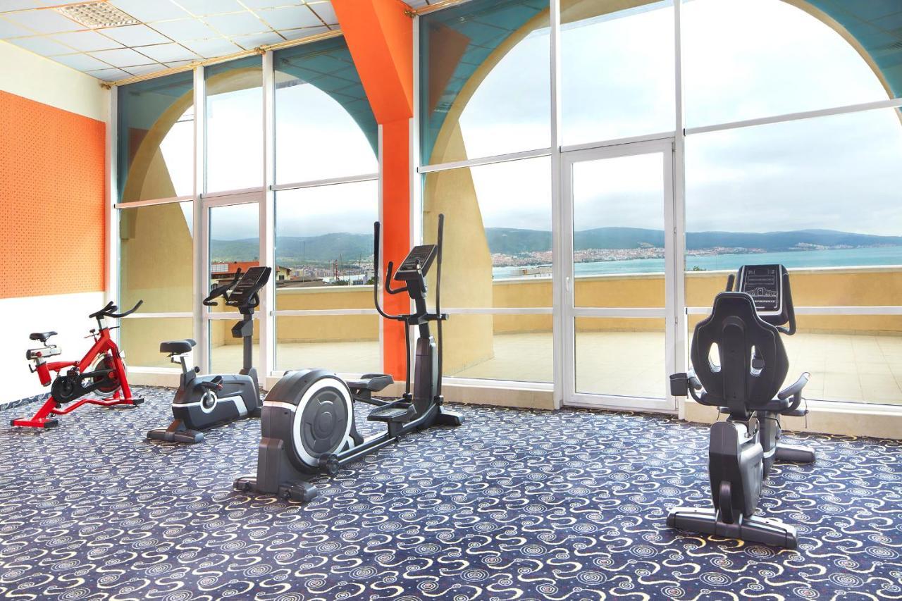 Planeta Hotel & Aquapark Free Beach Access Sunny Beach Exterior photo The gym